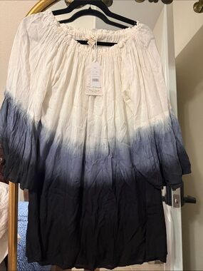 Exist White to Black Ombre Tunic